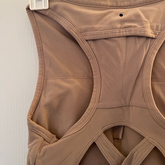 Gym shark cropped workout top for sale in size small! - Picture 12 of 12